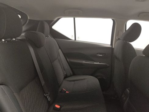 Used 2021 Nissan Kicks SV FWD image 19