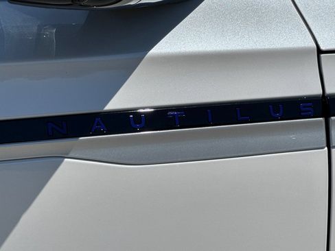 New 2026 Lincoln Nautilus Premier AWD/4WD image 23