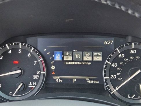 Used 2021 Toyota Highlander XLE AWD/4WD image 16
