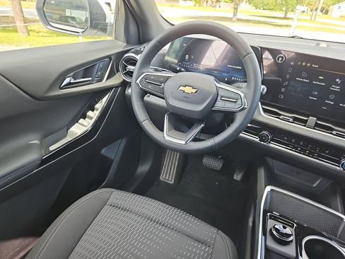 New 2026 Chevrolet Equinox LT FWD image 8