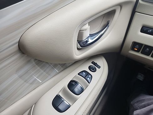 Used 2017 Nissan Murano Platinum w/ Platinum Technology Package image 8