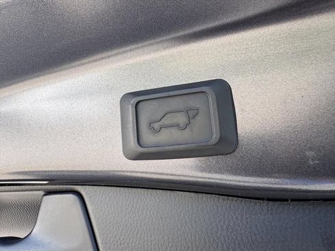 Used 2024 Toyota RAV4 XLE w/ Convenience Package FWD image 11