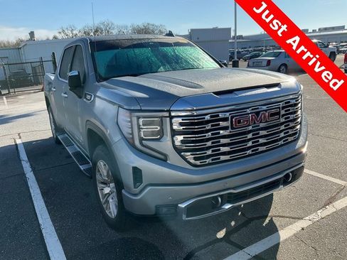 Used 2024 GMC Sierra 1500 Denali w/ Technology Package image 1