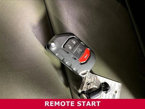 Used 2024 Jeep Gladiator Mojave AWD/4WD image 29