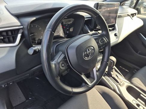 Used 2024 Toyota Corolla SE w/ SE Premium Package FWD image 18