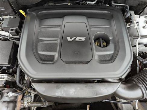 Used 2019 Jeep Grand Cherokee Limited image 24