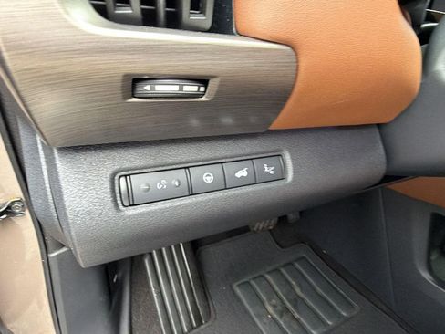 Used 2024 Nissan Pathfinder Platinum w/ Cargo Package FWD image 25