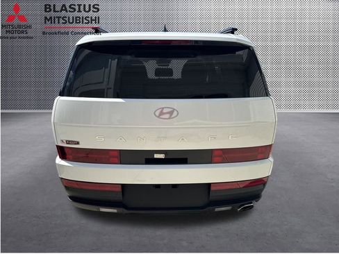 Used 2025 Hyundai Santa Fe SEL FWD image 10