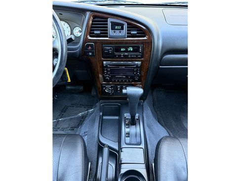 Used 2002 Nissan Pathfinder 4WD w/ (LTH) Leather Pkg image 11