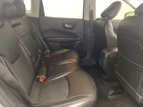 Used 2019 Jeep Compass Latitude w/ Popular Equipment Group FWD image 19