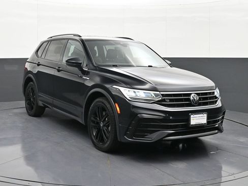 Used 2022 Volkswagen Tiguan SE R-Line FWD image 7