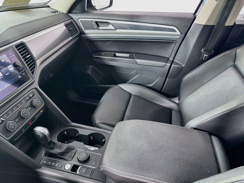 Used 2021 Volkswagen Atlas SE w/ Panoramic Sunroof Package AWD/4WD image 23