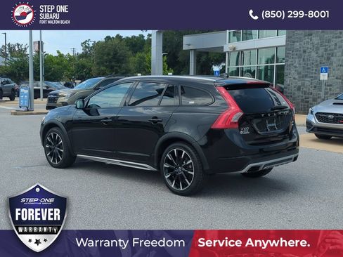 Used 2018 Volvo V60 T5 Cross Country w/ Convenience Package AWD/4WD image 5