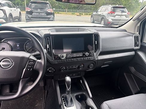Certified 2025 Nissan Frontier S AWD/4WD image 6