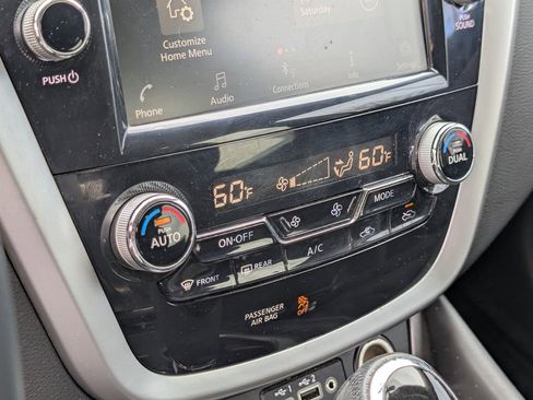 Used 2019 Nissan Murano SV w/ Premium Package image 29