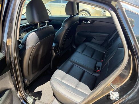 Used 2021 Kia Forte EX FWD image 8