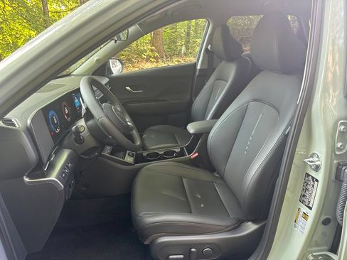 Used 2026 Hyundai Kona SEL Premium AWD/4WD image 8