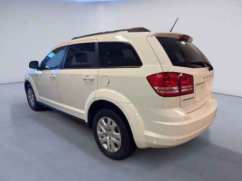 Used 2017 Dodge Journey SE FWD image 4