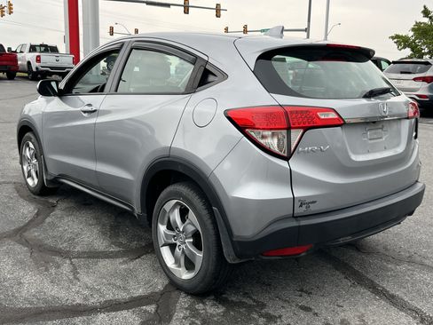 Used 2021 Honda HR-V LX image 8