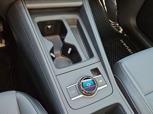 New 2026 Volkswagen Tiguan SE image 15