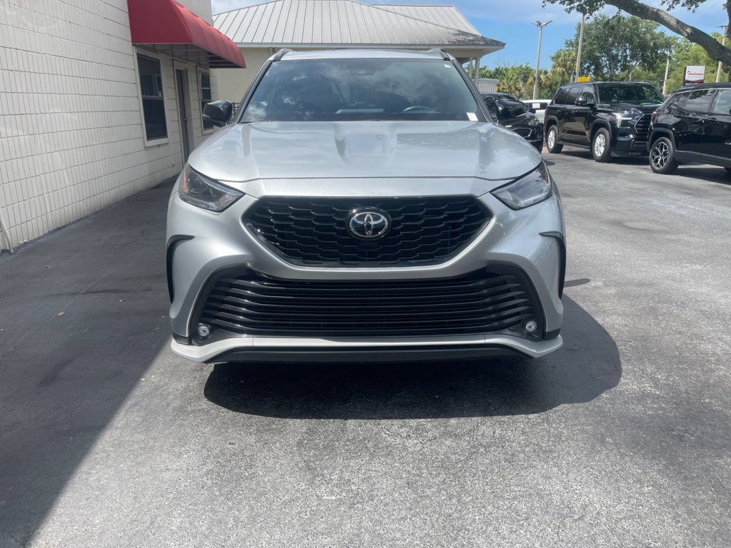 Used 2025 Toyota Highlander XSE AWD/4WD image 8