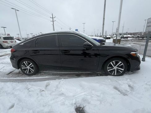 Used 2023 Honda Civic LX image 2