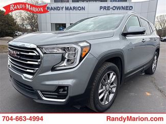 Used 2024 GMC Terrain SLT video 1