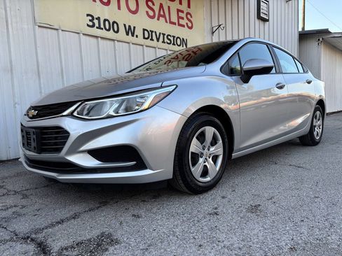 Used 2018 Chevrolet Cruze LS image 5