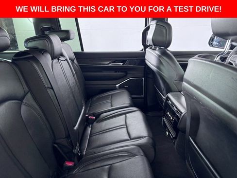 Used 2023 Jeep Wagoneer L Series II image 14