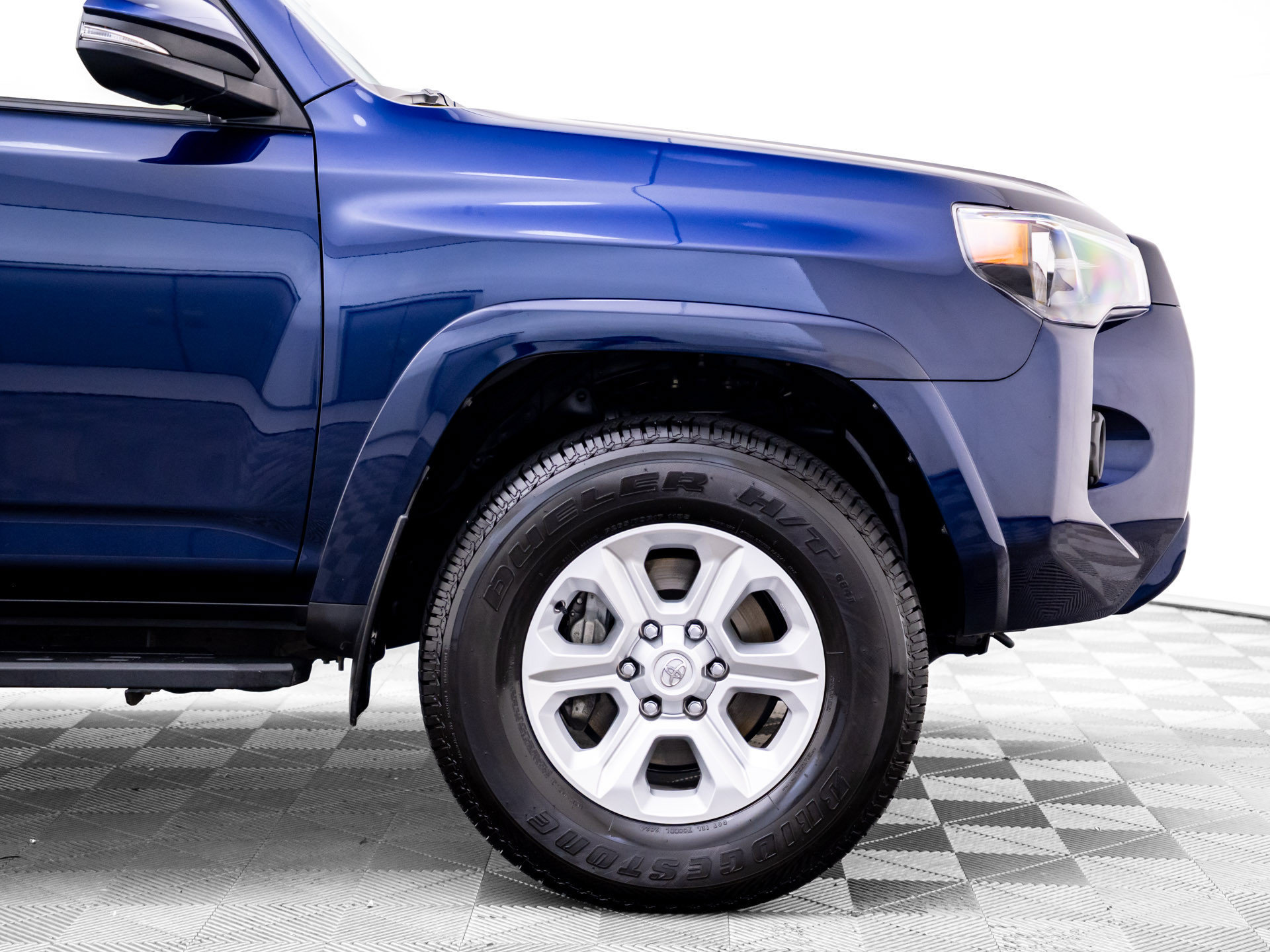 Used 2023 Toyota 4Runner SR5 Premium w/ Moonroof Package AWD/4WD image 30
