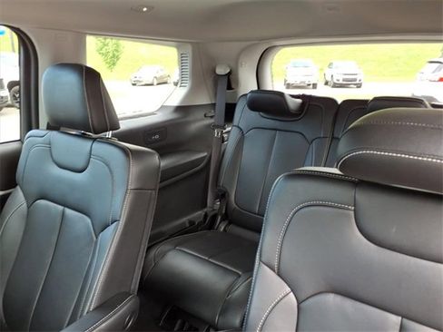 Used 2022 Jeep Grand Cherokee L Limited w/ Trailer Tow Group (B) image 13