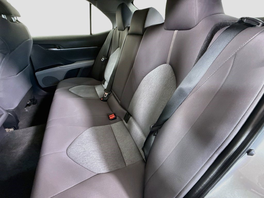 Used 2022 Toyota Camry LE AWD/4WD image 23