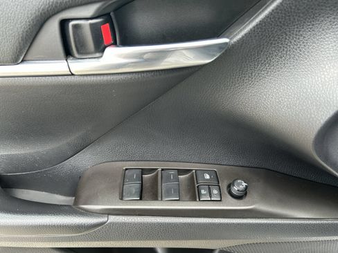 Used 2023 Toyota Camry SE w/ Convenience Package FWD image 15