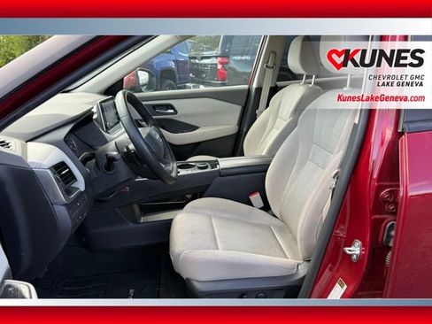 Used 2025 Nissan Rogue SV AWD/4WD image 11
