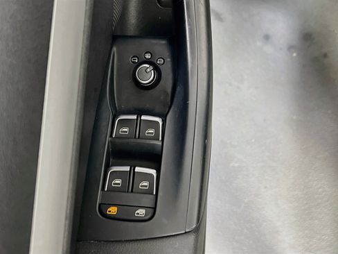 Used 2017 Audi Q3 2.0T Premium AWD/4WD image 16