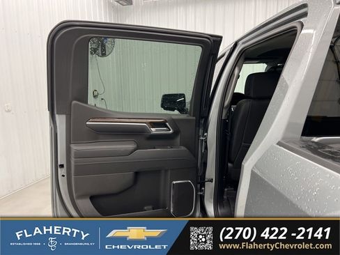 Used 2025 GMC Sierra 1500 Elevation w/ Elevation Premium Package AWD/4WD image 10