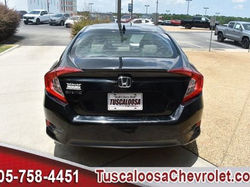 Used 2018 Honda Civic EX-T image 8