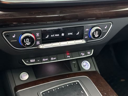 Used 2018 Audi Q5 2.0T Premium Plus w/ Premium Plus Package AWD/4WD image 18