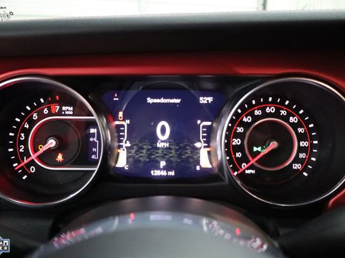 Used 2022 Jeep Gladiator Rubicon w/ Cold Weather Group image 14