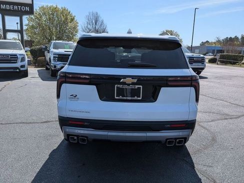 New 2026 Chevrolet Traverse LT w/ Sun and Wheel Package image 4
