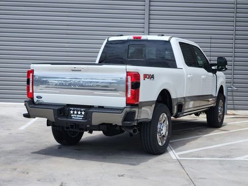 New 2026 Ford F250 King Ranch w/ FX4 Off-Road Package AWD/4WD image 4