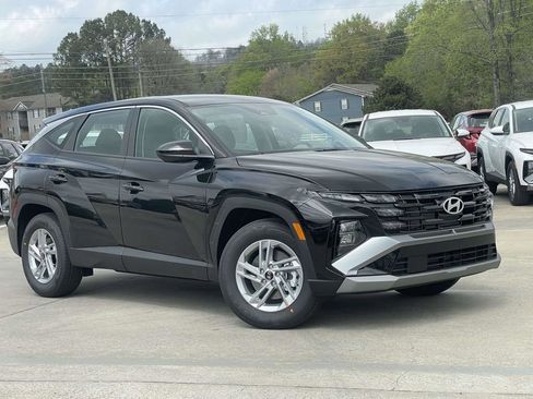 New 2026 Hyundai Tucson SE FWD image 1