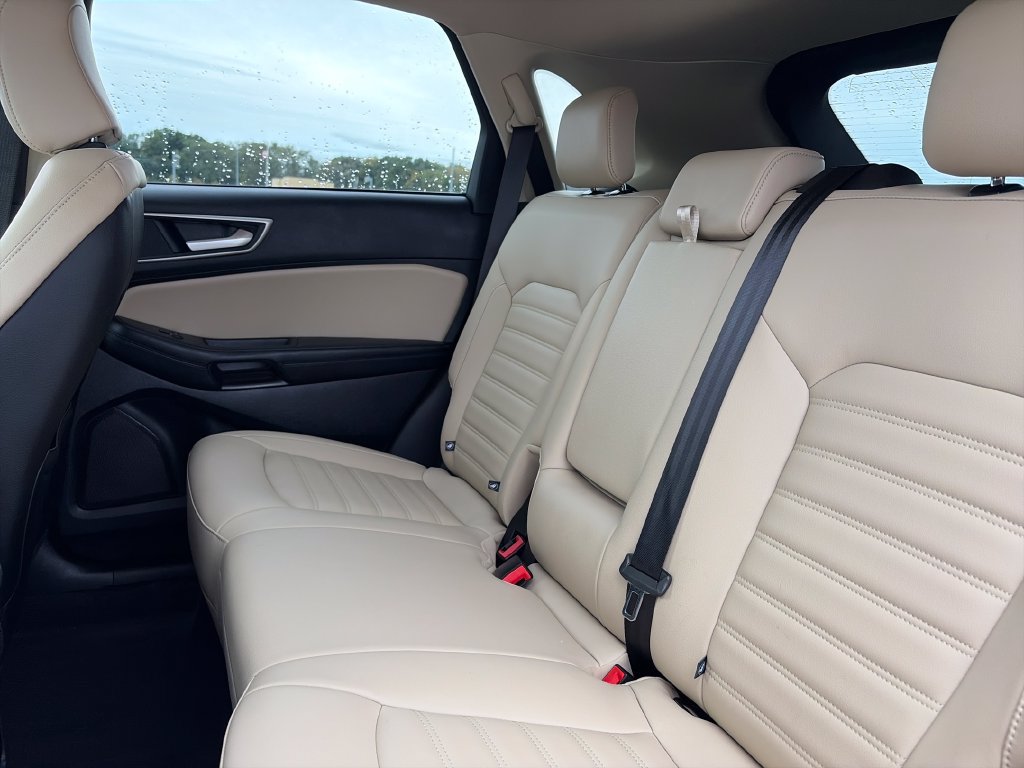 Used 2024 Ford Edge SEL w/ Convenience Package AWD/4WD image 30