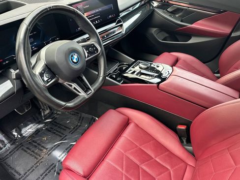 Used 2024 BMW i5 eDrive40i w/ M Sport Package image 9
