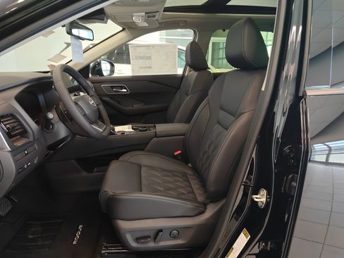 New 2026 Nissan Rogue Platinum AWD/4WD image 9