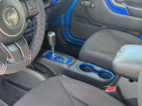 Used 2016 Jeep Wrangler Sport image 14