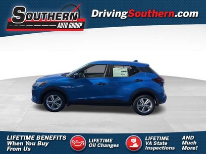 New 2025 Nissan Kicks Play S