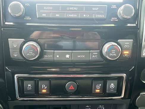 Used 2024 Nissan Titan Platinum Reserve image 16