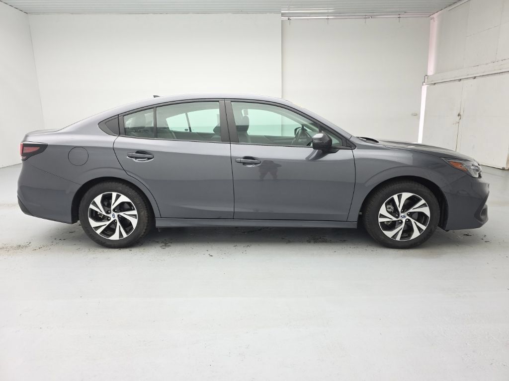 Used 2025 Subaru Legacy Premium AWD/4WD image 9