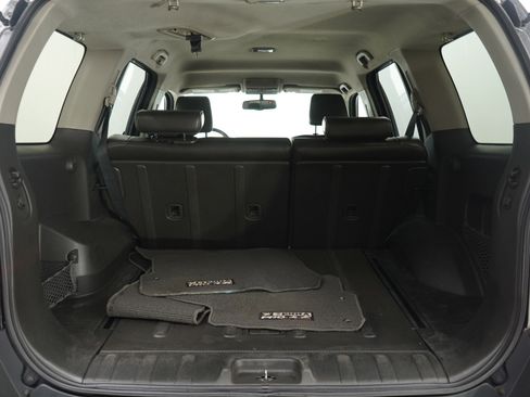 Used 2011 Nissan Xterra PRO-4X w/ Pro-4x Leather Pkg image 9